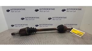 Used Front drive shaft, left Opel Zafira (M75) 1.6 16V Price € 30,25 Inclusive VAT offered by Autodemontage J&W van Esch