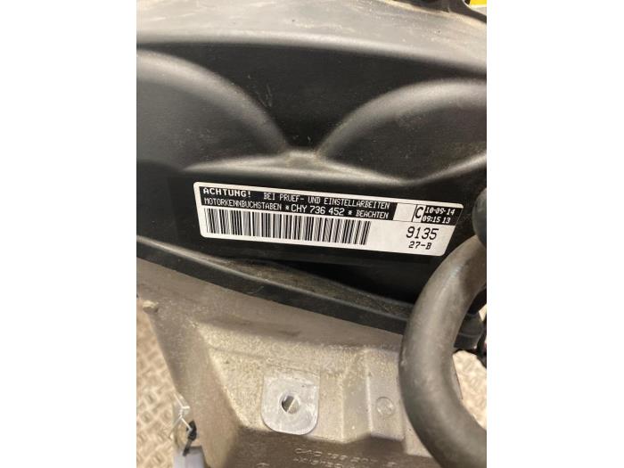 Engine from a Volkswagen Load Up! (121) 1.0 12V 2014