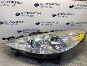 Usagé Phare gauche Peugeot 207 CC (WB) 1.6 16V Prix € 60,50 Prix TTC proposé par Autodemontage J&W van Esch