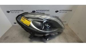 Used Headlight, right Mercedes B (W246,242) 1.8 B-220 CDI BlueEFFICIENCY 16V 4-Matic Price € 423,50 Inclusive VAT offered by Autodemontage J&W van Esch