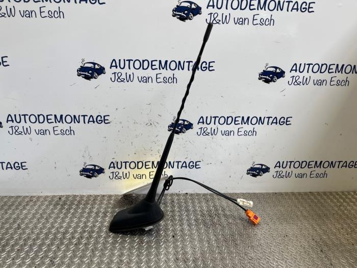Używane Antena Opel Mokka 1.2 Turbo 12V Cena € 36,30 Z VAT oferowane przez Autodemontage J&W van Esch