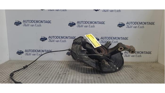 Begagnade Framhjulsnav Mercedes A (W176) 2.2 A-200 CDI, A-200d 16V Pris € 121,00 Inklusive moms erbjuds av Autodemontage J&W van Esch
