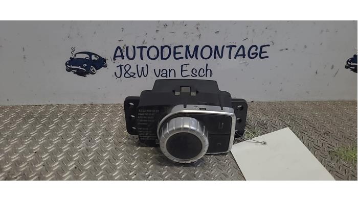 Usagé Direction système de commande Mercedes A (W176) 2.2 A-200 CDI, A-200d 16V Prix € 60,50 Prix TTC proposé par Autodemontage J&W van Esch