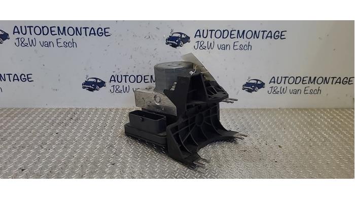 Used ABS Computer Mercedes B (W246/W242) 1.6 B-180 BlueEFFICIENCY Turbo 16V Price € 151,25 Inclusive VAT offered by Autodemontage J&W van Esch
