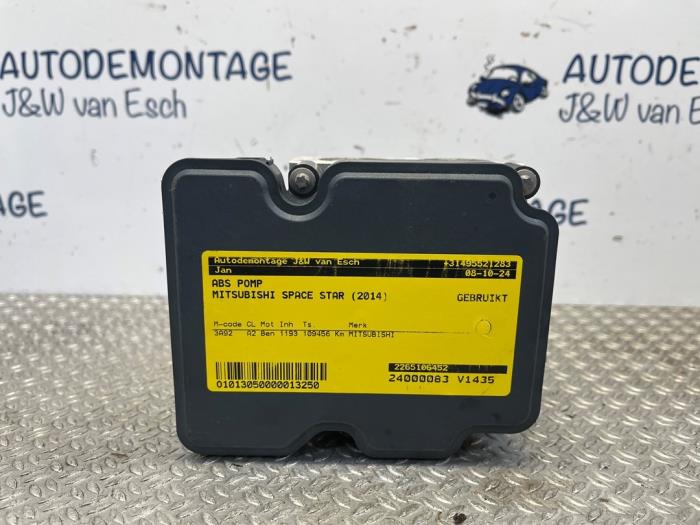 Usagé Pompe ABS Mitsubishi Space Star (A0) 1.2 12V Prix € 90,75 Prix TTC proposé par Autodemontage J&W van Esch