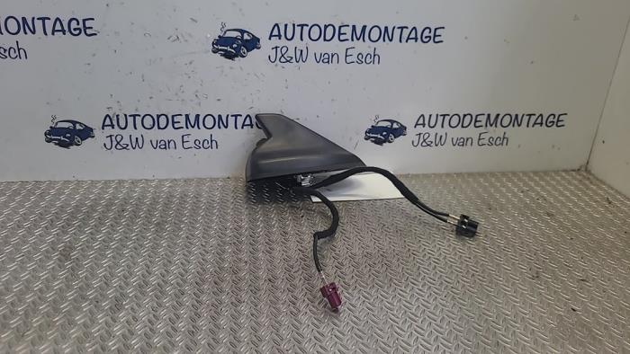 Używane Antena GPS Ford Puma 1.0 Ti-VCT EcoBoost Hybrid 12V Cena € 48,40 Z VAT oferowane przez Autodemontage J&W van Esch