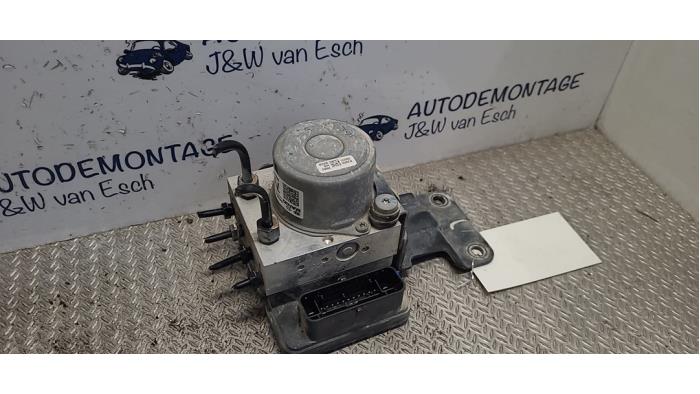 Begagnade ABS-pump Hyundai i10 1.0 T-GDi 12V Pris € 163,35 Inklusive moms erbjuds av Autodemontage J&W van Esch