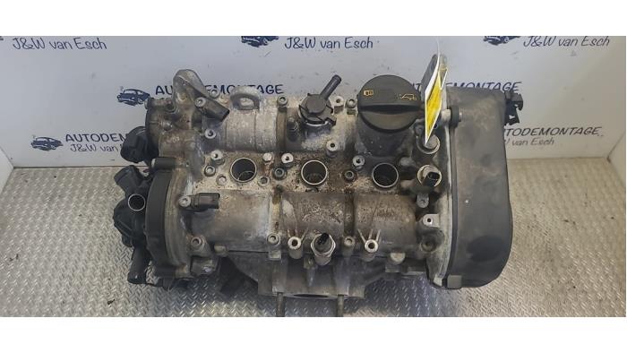 Usagé Culasse Volkswagen Polo VI (AW1) 1.0 TSI 12V Prix € 181,50 Prix TTC proposé par Autodemontage J&W van Esch