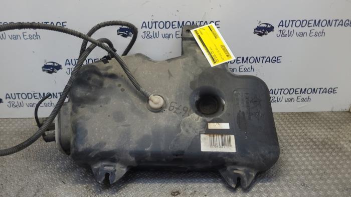 Gebrauchte Additatief tank Fiat Scudo (270) 2.0 D Multijet Preis € 272,25 Mit Mehrwertsteuer angeboten von Autodemontage J&W van Esch