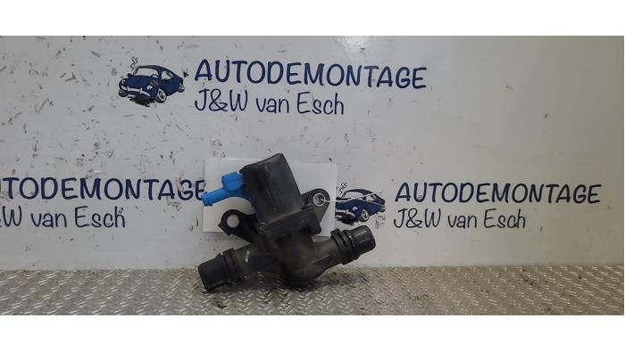 Extra vattenpump Peugeot 208 II (UB/UH/UP), 2019 e-208 50 kWh, Halvkombi (Hatchback), 4 dörrar, El, 100kW (136pk), FWD, ZKX, 2019-06, UHZKX (Begagnad)