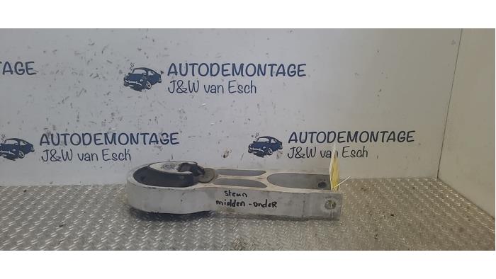 Used Engine mount Peugeot 208 II (UB/UH/UP) e-208 50 kWh Price € 24,20 Inclusive VAT offered by Autodemontage J&W van Esch