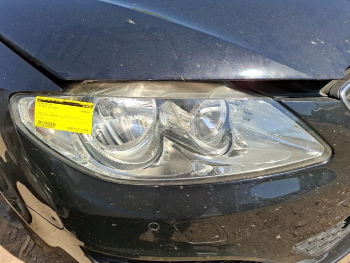 Używane Reflektor prawy Seat Exeo ST (3R5) 1.8 TSI 16V Cena € 90,75 Z VAT oferowane przez Autodemontage J&W van Esch