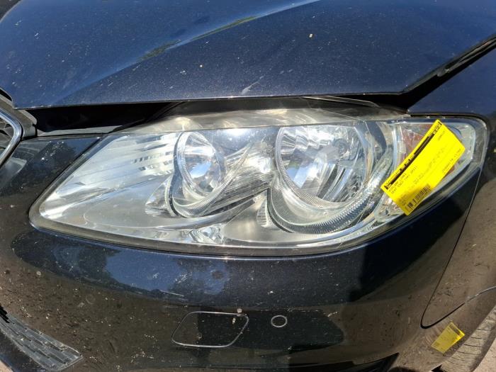 Używane Reflektor lewy Seat Exeo ST (3R5) 1.8 TSI 16V Cena € 90,75 Z VAT oferowane przez Autodemontage J&W van Esch
