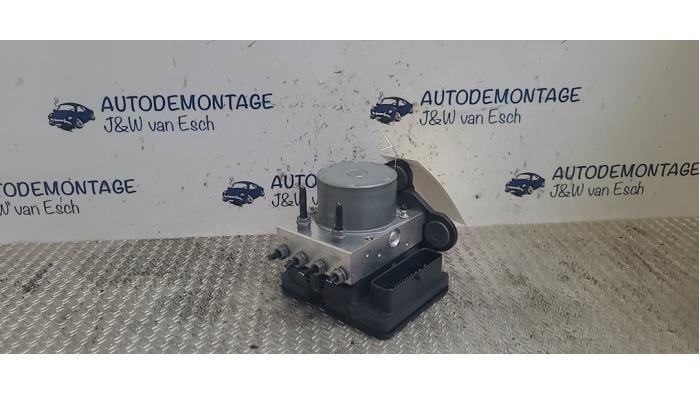 Usagé Bloc ABS Volkswagen Taigo 1.0 TSI 115 12V Prix € 302,50 Prix TTC proposé par Autodemontage J&W van Esch
