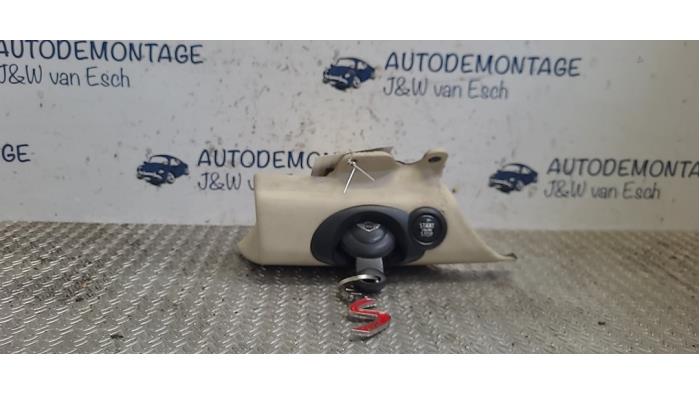 Używane Stacyjka + Kluczyk Mini Clubman (R55) 1.6 16V Cooper S Cena € 36,30 Z VAT oferowane przez Autodemontage J&W van Esch