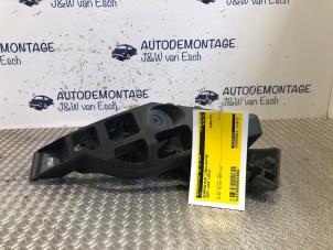 Usagé Support pare-chocs arrière gauche Seat Leon (5FB) 1.0 TSI 12V Prix € 242,00 Prix TTC proposé par Autodemontage J&W van Esch