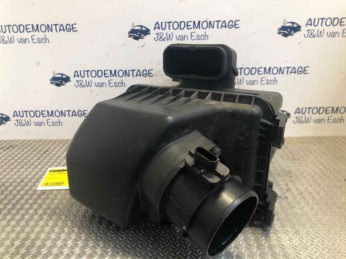 Begagnade Luftfilterhus Hyundai iX35 (LM) 2.0 CRDi 16V Pris € 54,45 Inklusive moms erbjuds av Autodemontage J&W van Esch