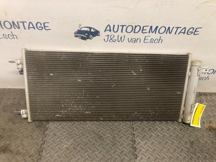 Usagé Condenseur de climatisation Opel Astra K 1.4 Turbo 16V Prix € 48,40 Prix TTC proposé par Autodemontage J&W van Esch