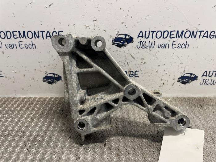 Motorlager van een Mercedes-Benz A (177.0) 1.3 A-160 Turbo 16V 2022