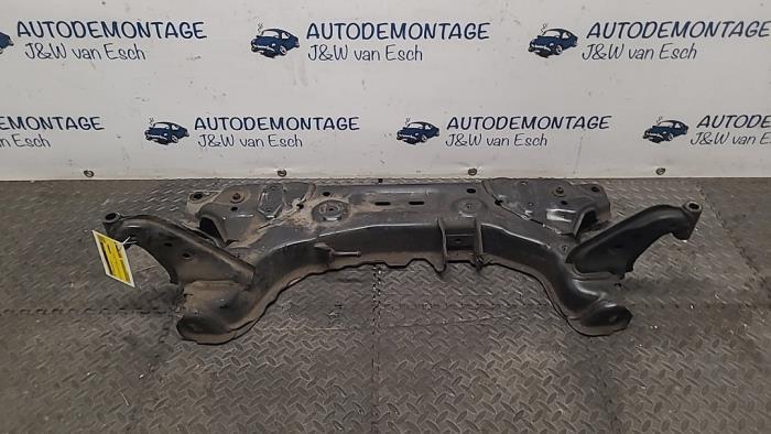 Usados Subchasis Ford Tourneo Courier (JU2) 1.0 Ti-VCT EcoBoost 12V Precio € 90,75 IVA incluido ofrecido por Autodemontage J&W van Esch