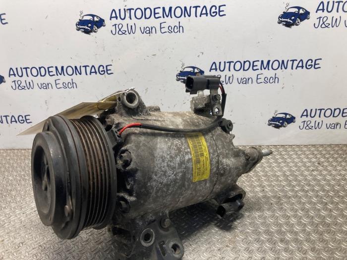 Usagé Pompe clim Ford Tourneo Courier (JU2) 1.0 Ti-VCT EcoBoost 12V Prix € 90,75 Prix TTC proposé par Autodemontage J&W van Esch