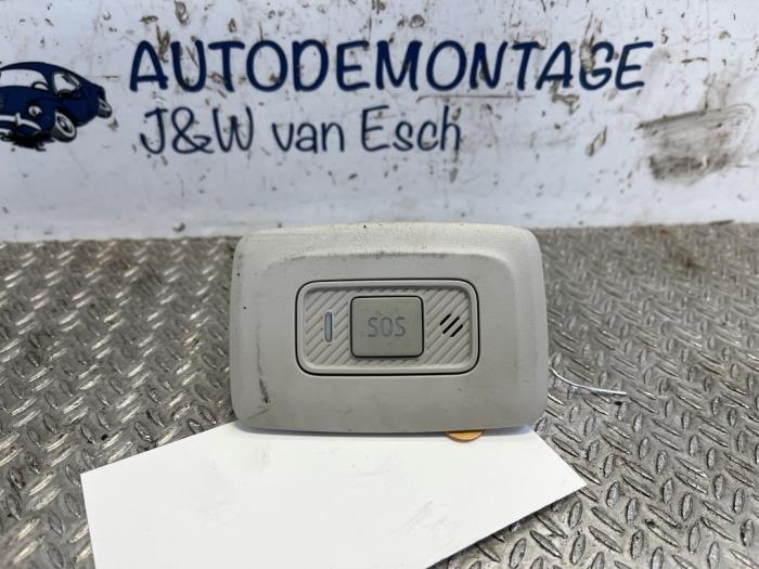 Używane Przycisk SOS Dacia Sandero III 1.0 TCe 100 12V Cena € 24,20 Z VAT oferowane przez Autodemontage J&W van Esch