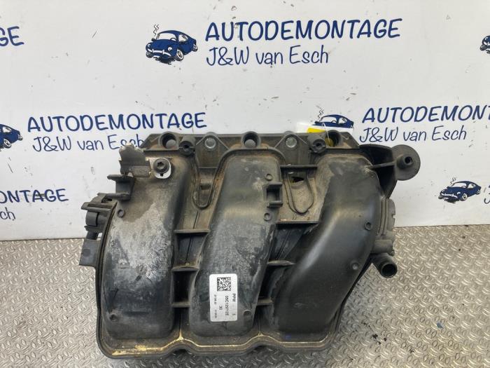 Begagnade Insugsrör Skoda Fabia IV (PJ3) 1.0 MPI 12V Pris € 211,75 Inklusive moms erbjuds av Autodemontage J&W van Esch