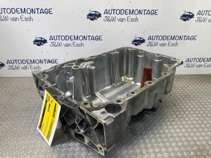 Gebrauchte Ölwanne Seat Ibiza V (KJB) 1.0 MPI 12V Preis € 60,50 Mit Mehrwertsteuer angeboten von Autodemontage J&W van Esch