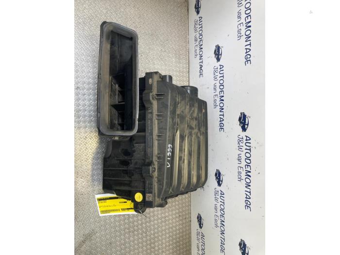 Begagnade Luftfilterhus Seat Ibiza V (KJB) 1.0 MPI 12V Pris € 30,25 Inklusive moms erbjuds av Autodemontage J&W van Esch