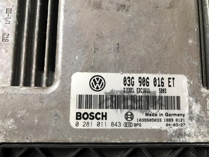 Ordinateur gestion moteur d'un Volkswagen Golf V (1K1) 2.0 TDI 16V 2004