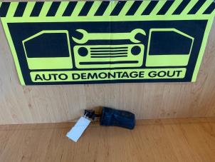 Used Front door stop 4-door, right Volkswagen Polo V (6R) 1.2 TDI 12V BlueMotion Price € 19,99 Margin scheme offered by Autodemontage Gout