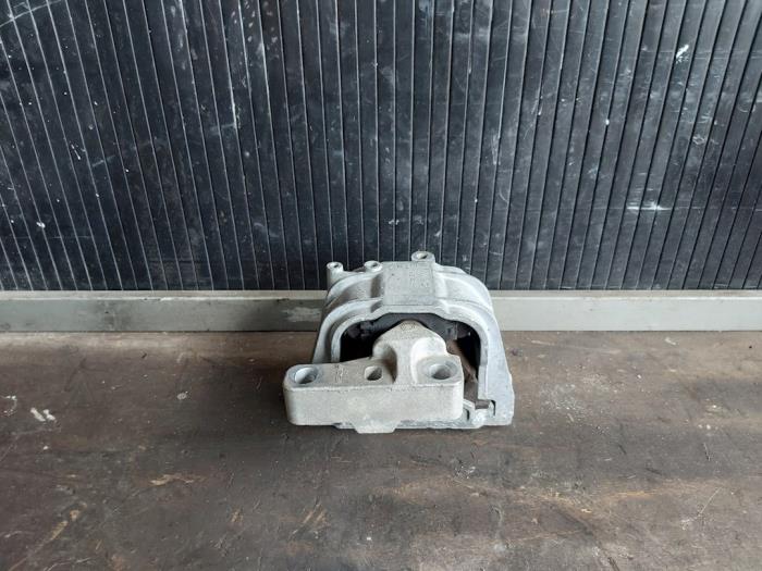 Used Engine mount Volkswagen Golf VI Variant (AJ5/1KA) 1.4 TSI 122 16V Price € 29,99 Margin scheme offered by Autodemontage Gout
