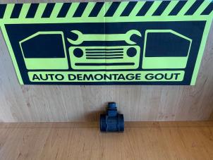 Usagé Compteur de masse d'air Opel Astra H SW (L35) Prix € 29,99 Règlement à la marge proposé par Autodemontage Gout