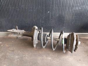 Used Front shock absorber, right Renault Laguna II (BG) 1.9 dCi 130 Price € 35,00 Margin scheme offered by Autodemontage Gout