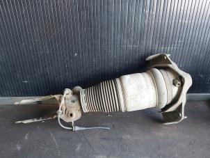 Used Front shock absorber, right Porsche Cayenne (9PA) 4.5 S V8 32V Price € 249,99 Margin scheme offered by Autodemontage Gout