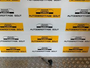 Usagé Broche bobine Volkswagen Golf V (1K1) 2.0 GTI 16V FSI Turbo Prix € 19,99 Règlement à la marge proposé par Autodemontage Gout