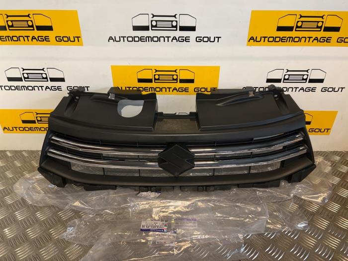 Używane Grill Suzuki Celerio (LF) 1.0 12V Cena € 112,53 Z VAT oferowane przez Autodemontage Gout