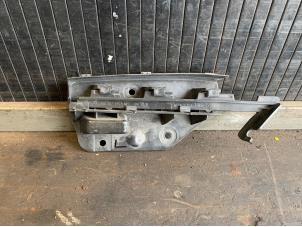 Used Front bumper bracket, left Volkswagen Eos (1F7/F8) 3.2 V6 24V Price € 9,99 Margin scheme offered by Autodemontage Gout