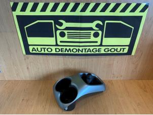 Used Middle console Peugeot 108 1.0 12V Price € 14,95 Margin scheme offered by Autodemontage Gout