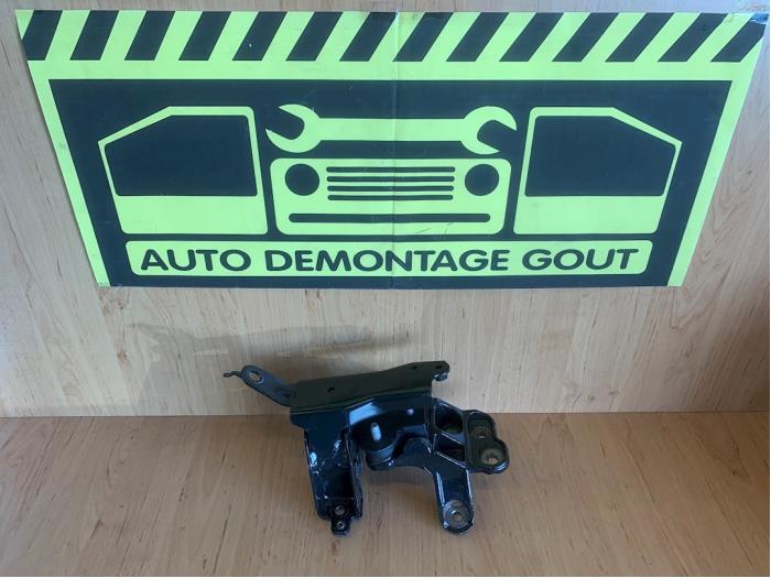 Used Engine mount Peugeot 108 1.0 12V Price € 19,95 Margin scheme offered by Autodemontage Gout