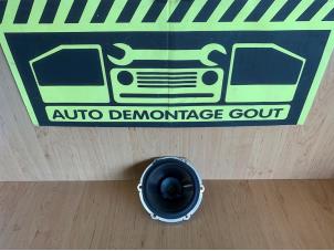 Usagé Haut-parleur Peugeot 107 1.0 12V Prix € 9,95 Règlement à la marge proposé par Autodemontage Gout