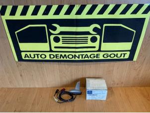 Used Antenna Mercedes E (W212) E-200 CDI 16V BlueEfficiency,BlueTEC Price € 39,99 Margin scheme offered by Autodemontage Gout
