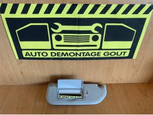 Usados Visera Peugeot 108 1.0 12V Precio € 9,95 Norma de margen ofrecido por Autodemontage Gout