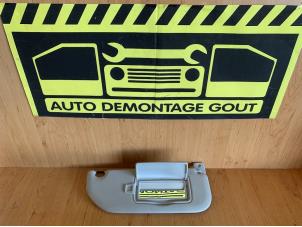 Usagé Pare-soleil Peugeot 108 1.0 12V Prix € 9,95 Règlement à la marge proposé par Autodemontage Gout