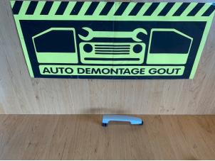 Usagé Poignée portière 4portes avant droite Peugeot 108 1.0 12V Prix € 9,95 Règlement à la marge proposé par Autodemontage Gout