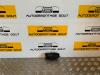 Poignée portière 4portes avant gauche d'un Peugeot 108, 2014 1.0 12V, Berline avec hayon arrière, Essence, 998cc, 51kW (69pk), FWD, 1KRFE; CFB, 2014-05, PSCFB 2017