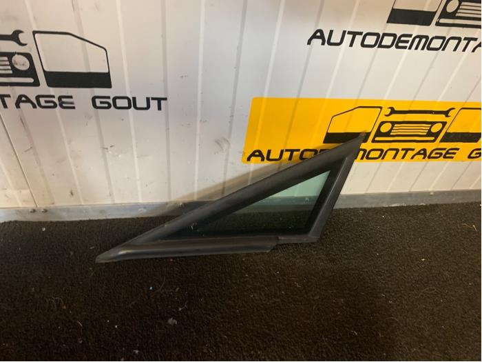 Usados Ventanilla triangular izquierda delante Seat Leon (1P1) 2.0 TFSI Cupra 16V Precio € 19,99 Norma de margen ofrecido por Autodemontage Gout