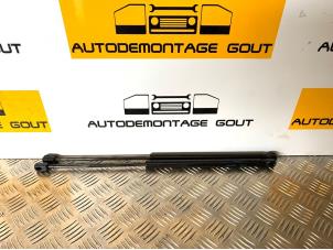 Usados Juego de amortiguadores de gas del portón trasero Volkswagen Eos (1F7/F8) 2.0 TFSI 16V Precio € 25,00 Norma de margen ofrecido por Autodemontage Gout