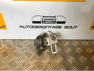 Used Front door hinge, left Audi TT (8J3) 2.0 TFSI 16V Price € 25,00 Margin scheme offered by Autodemontage Gout