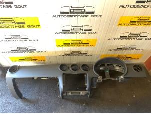 Used Dashboard Audi TT (8J3) 2.0 TFSI 16V Price € 150,00 Margin scheme offered by Autodemontage Gout